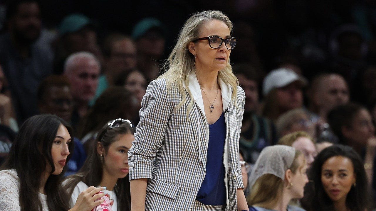 becky-hammon-las-vegas-aces-brooklyn.jpg
