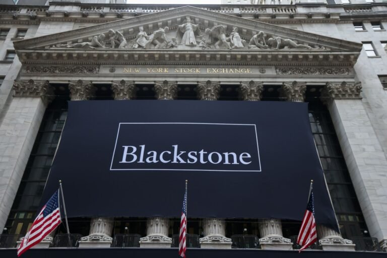 blackstone-wall-street.jpg