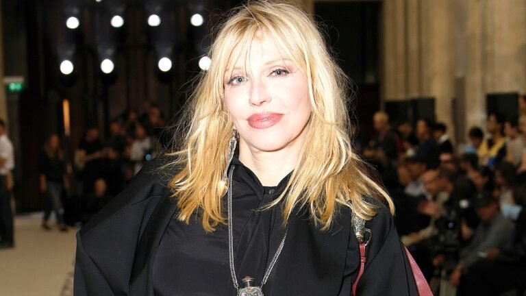 courtney-love-near-death.jpg