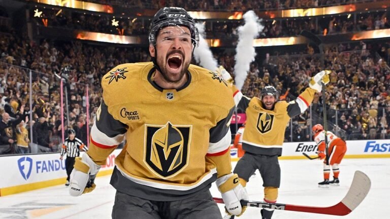 golden-knights-celebrate.jpg