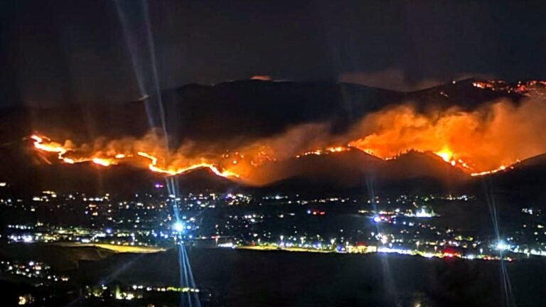 hawk-fire-evacuations-3.jpg