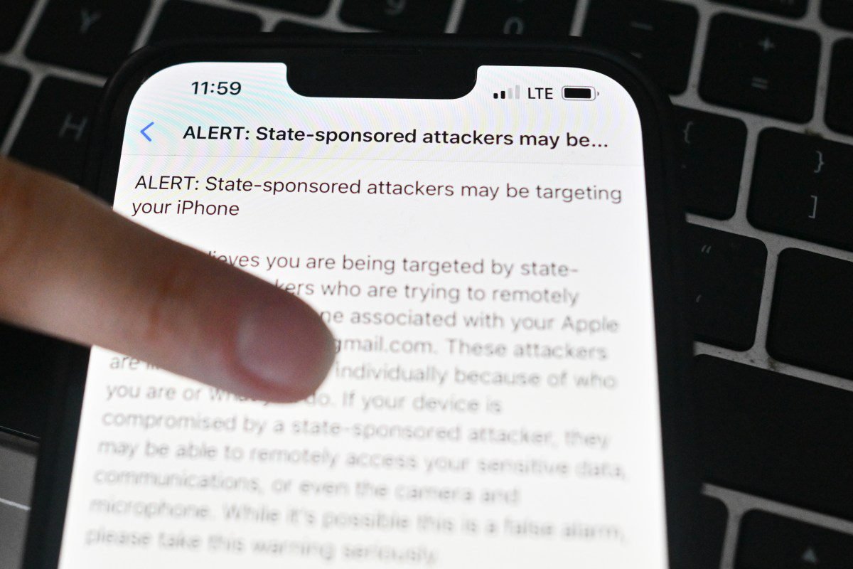 iphone-spyware-alert-2024.jpg