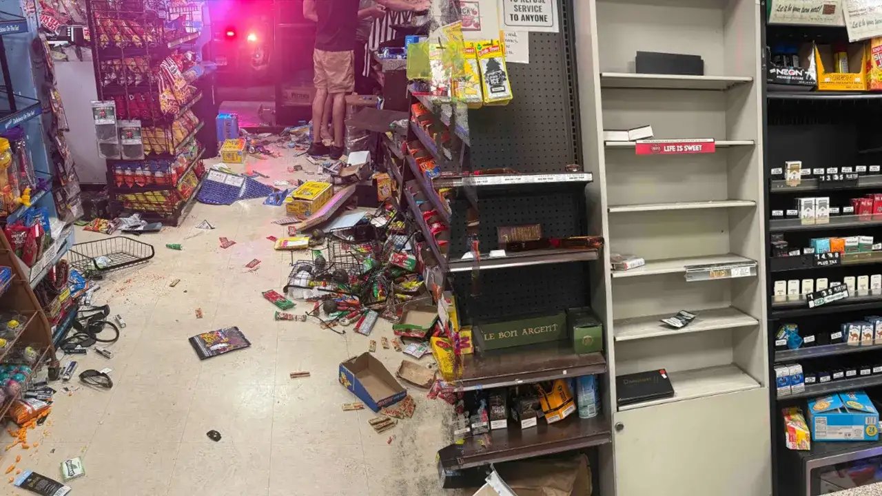 looters-ransack-businesses-during-california-street-takeover-7.jpg