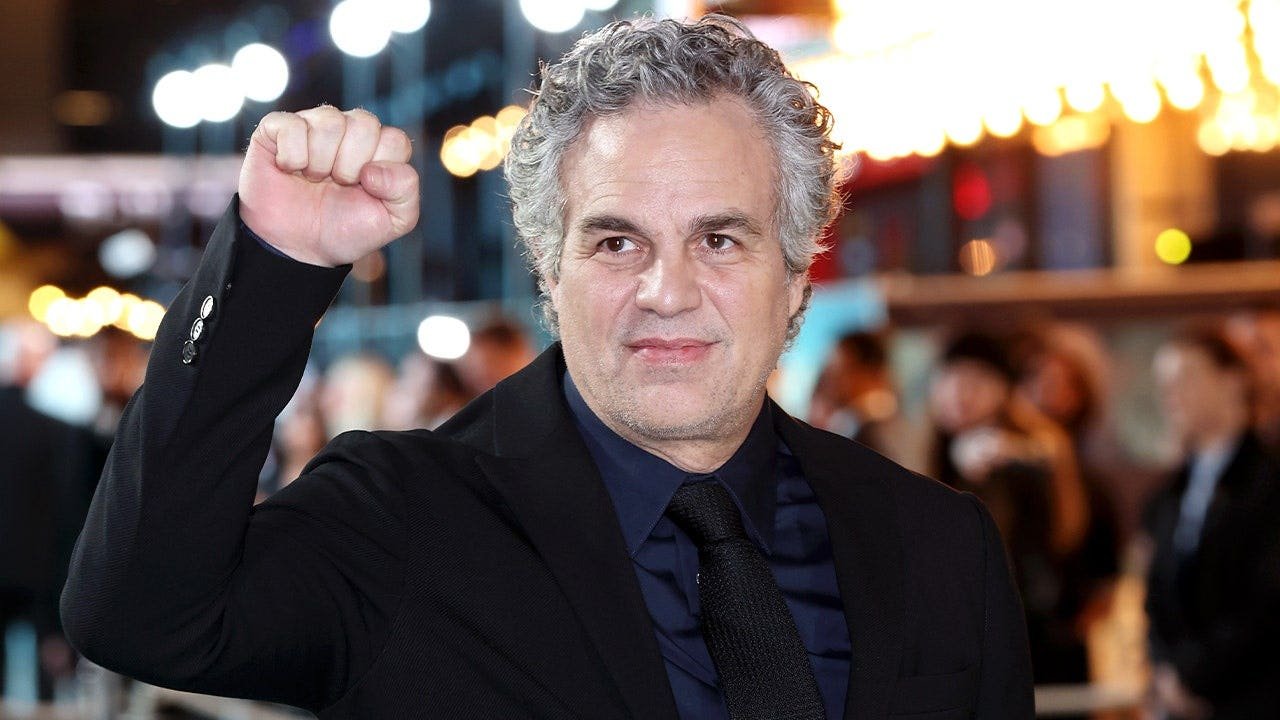 mark-ruffalo-holding-up-fist.jpg