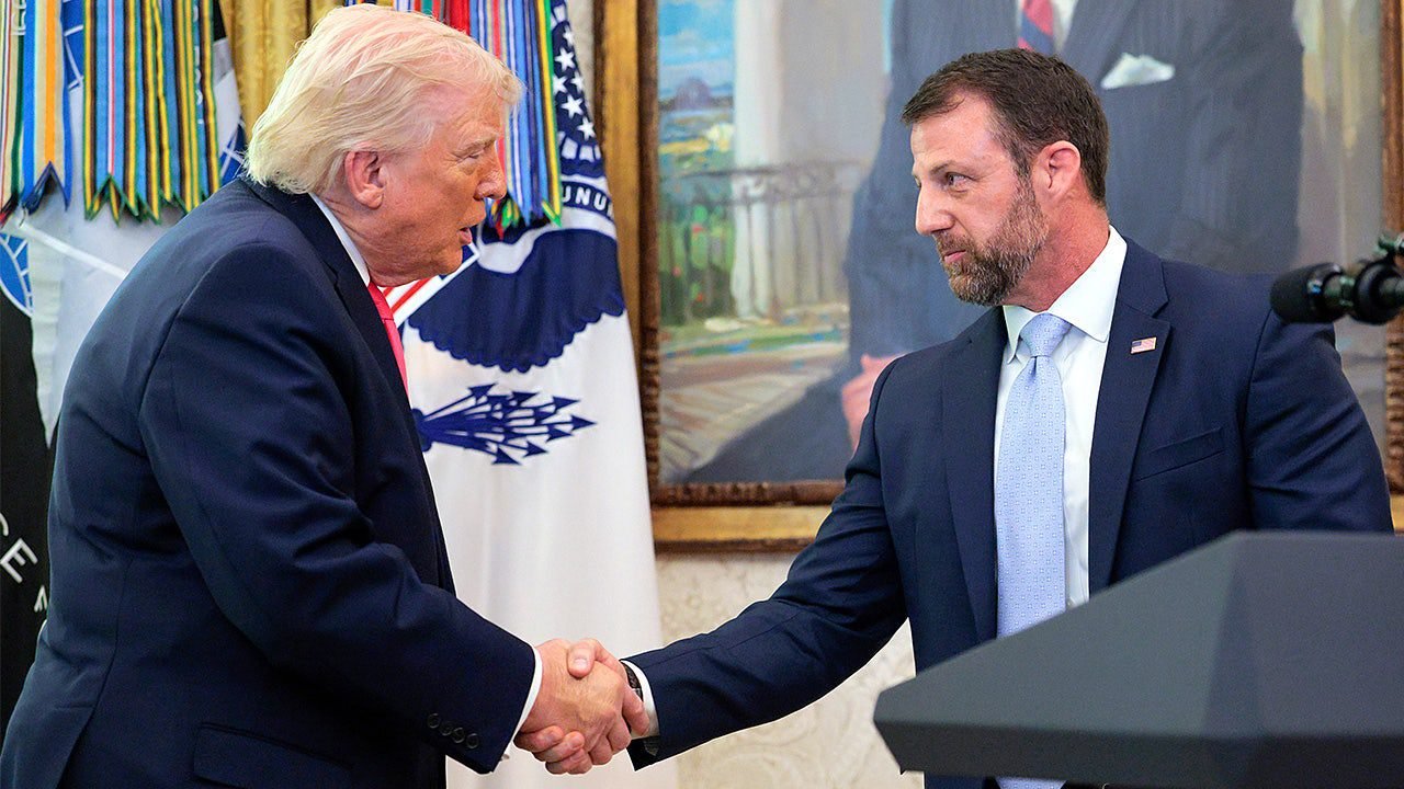 markwayne-mullin-donald-trump-dhs-fox-news.jpg
