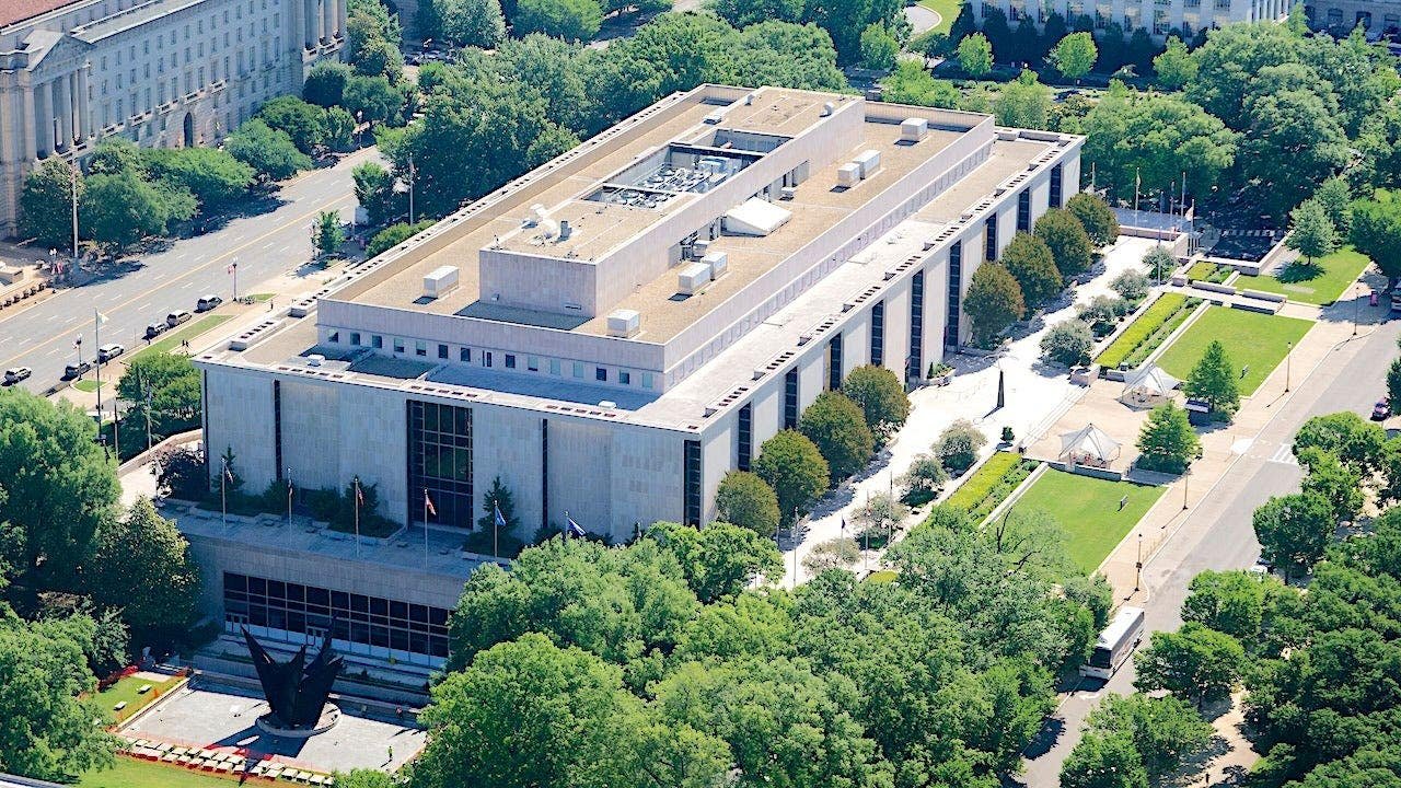 museum-american-history-building.jpg