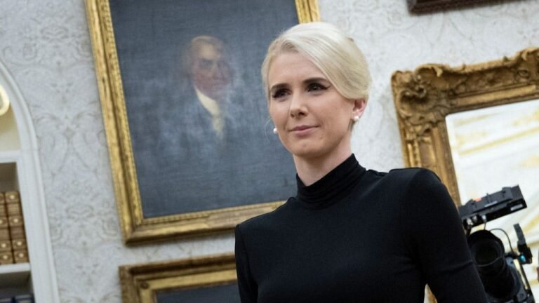 natalie-harp-fox-news-oval-office.jpg