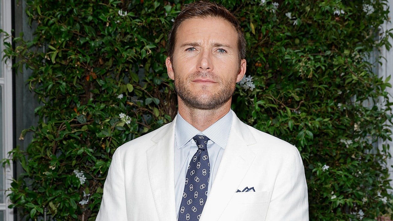 scott-eastwood-suit.jpg