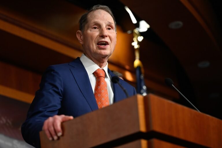 sen-ron-wyden.jpg