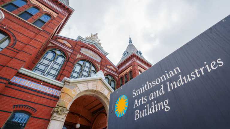 smithsonian-museum-exterior.png