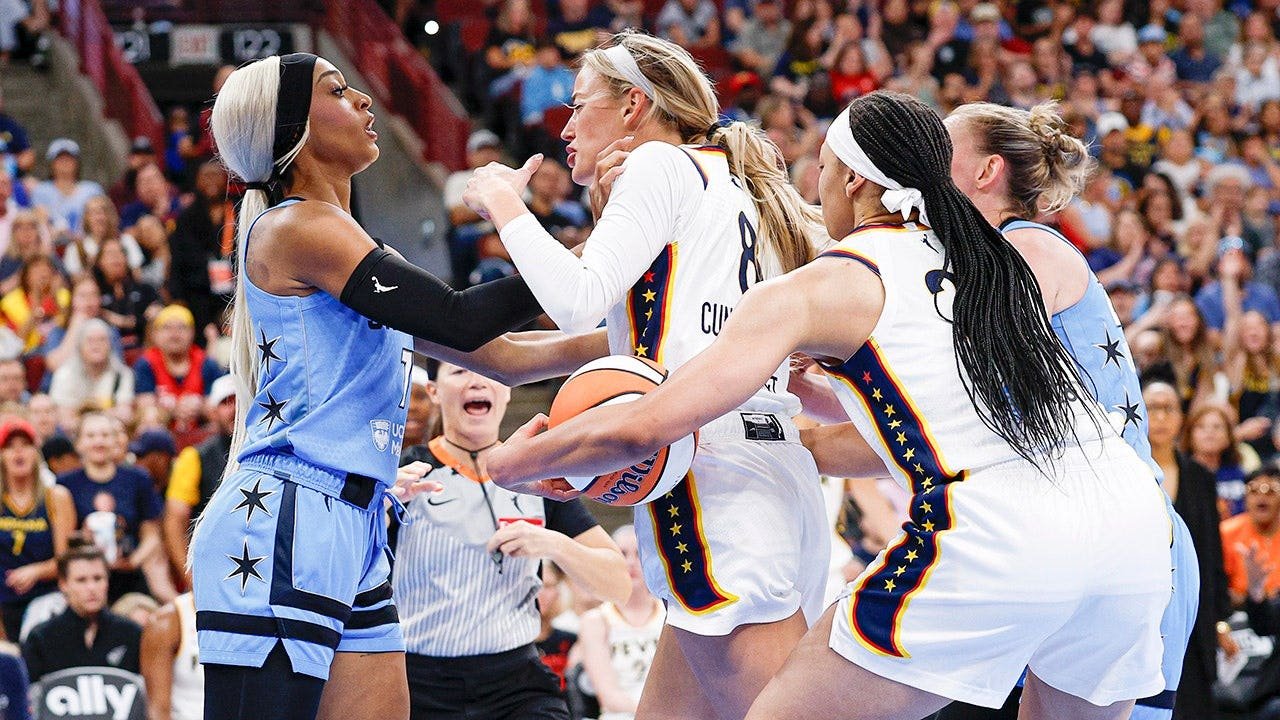 sophie-cunningham-dijonai-carrington-wnba-fox-news_.jpg