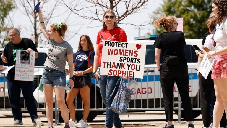 sophie-cunningham-rally-080926-2.jpg