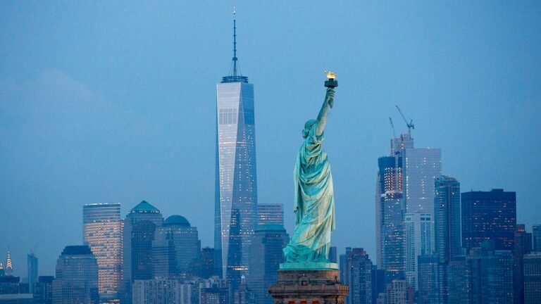 statue-of-liberty-manhattan-2016.jpg