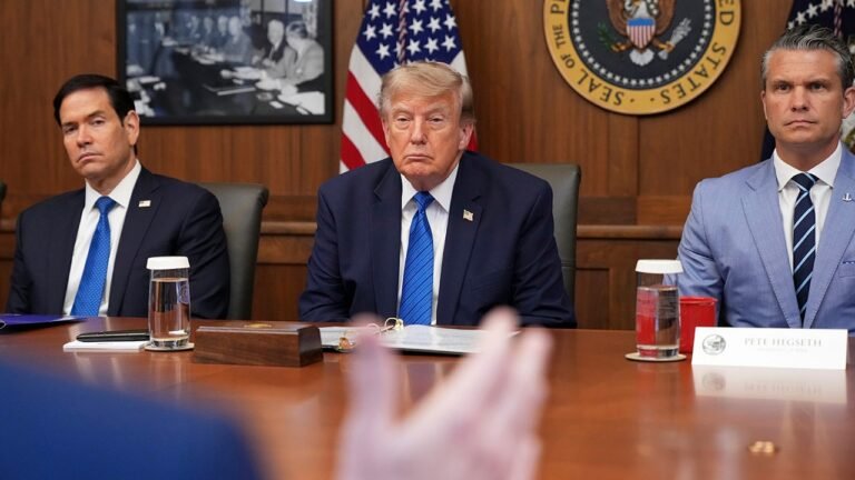 trump-cabinet.jpg