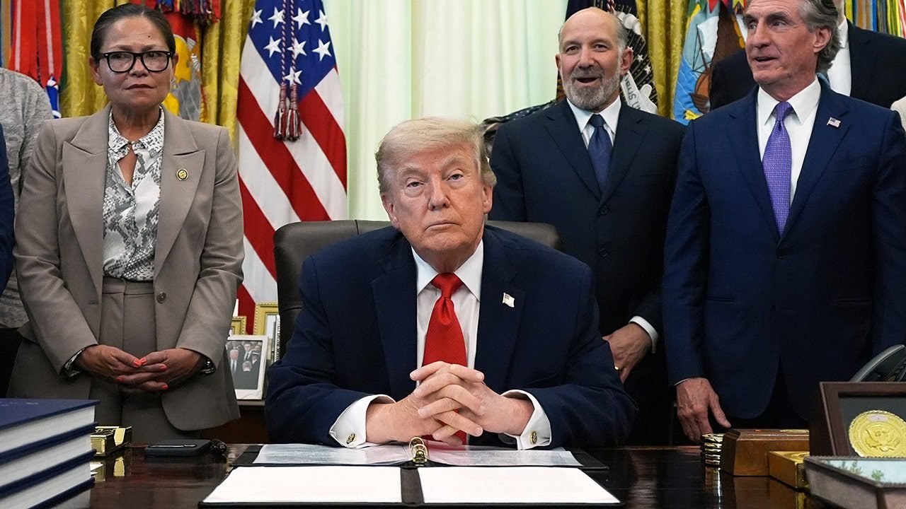 trump-white-house.jpg
