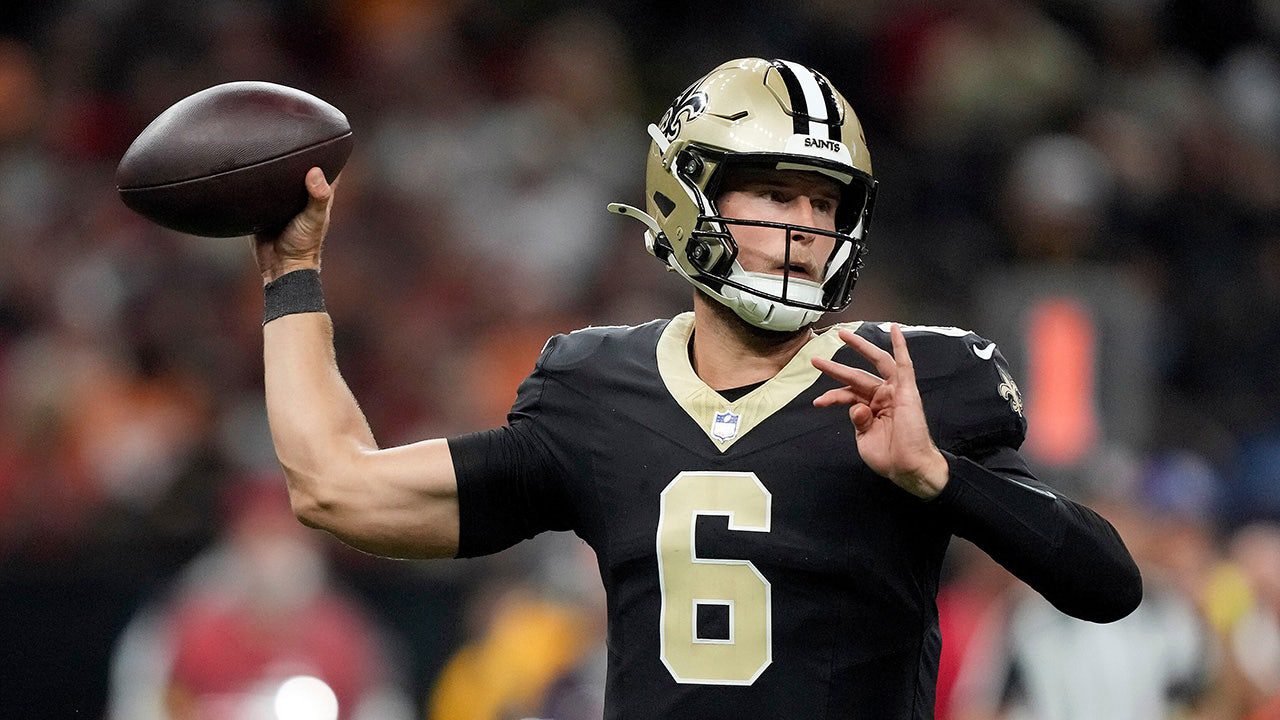 tyler-shough-in-action-saints-bucs.jpg