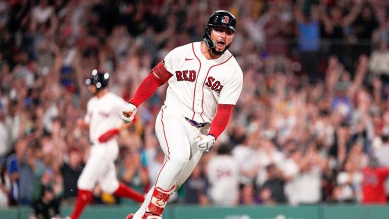 wilyer-abreu-celebrates-fenway-park.jpg