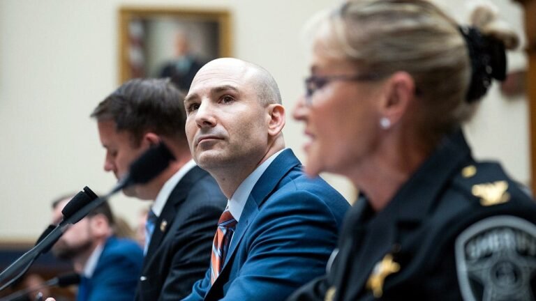 Descano-and-Kincaid-in-Congress-1.jpg