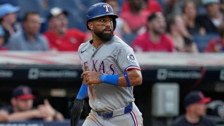 MLB-Rangers-Ezequiel-Duran-070126-1.jpg