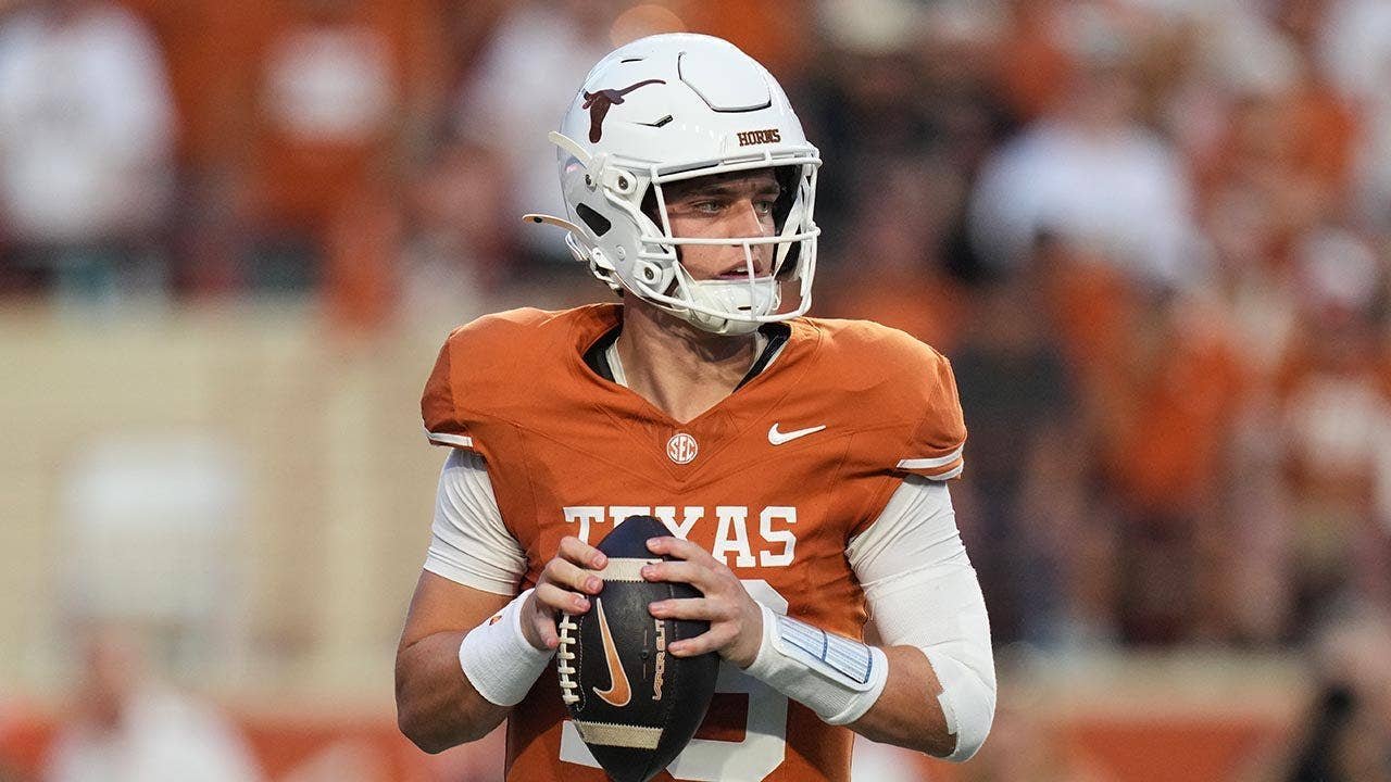 Texas-quarterback-Arch-Manning.jpg