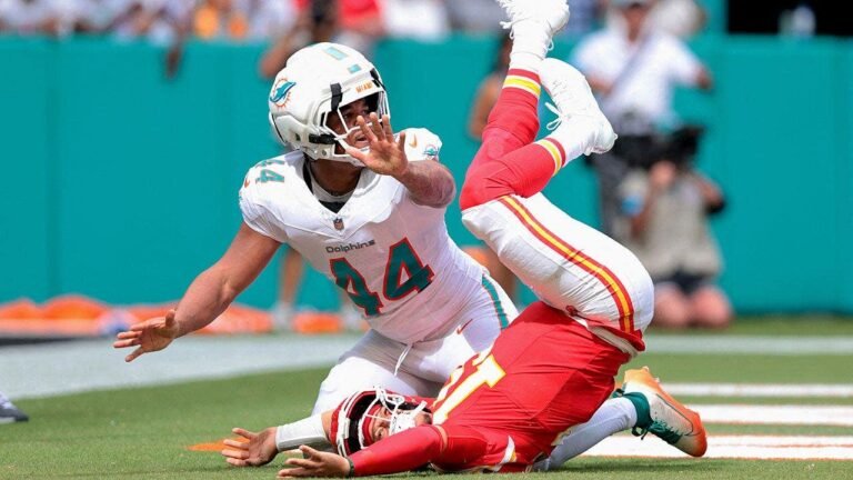chop-robinson-mahomes-dolphins-chiefs.jpg