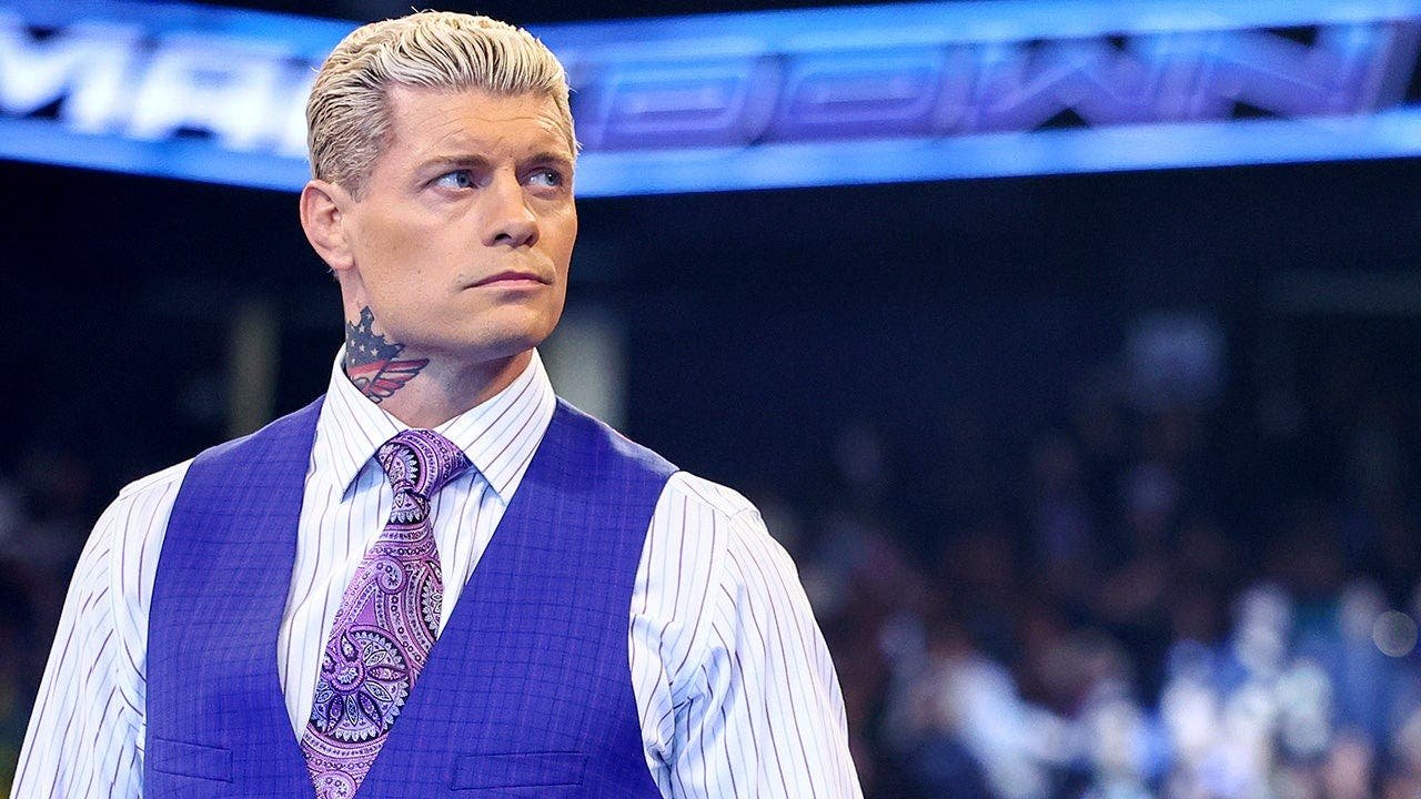 cody-rhodes-enters-ring-oakland-arena.jpg