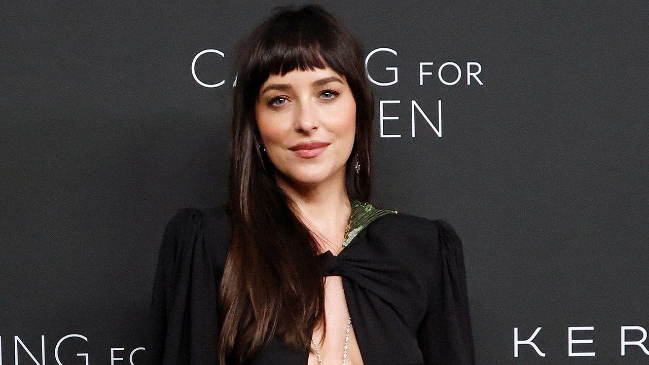 dakota-johnson-black-dress.jpg