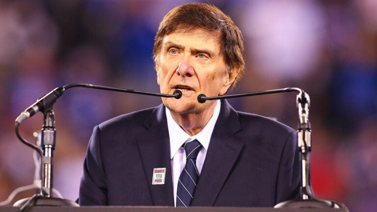 ernie-accorsi-giants-ring-honor.jpg