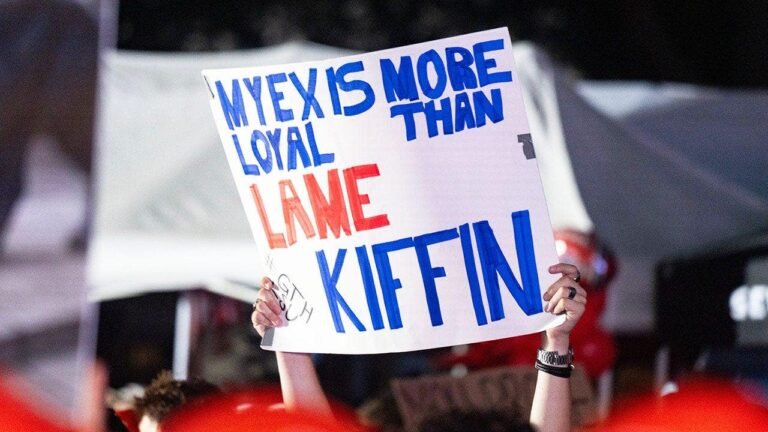 espn-college-gameday-ole-miss-lsu-oxford.jpg