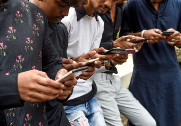 india-internet-users-getty.jpg