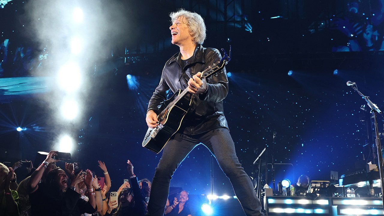 jon-bon-jovi-nyc-msg.jpg