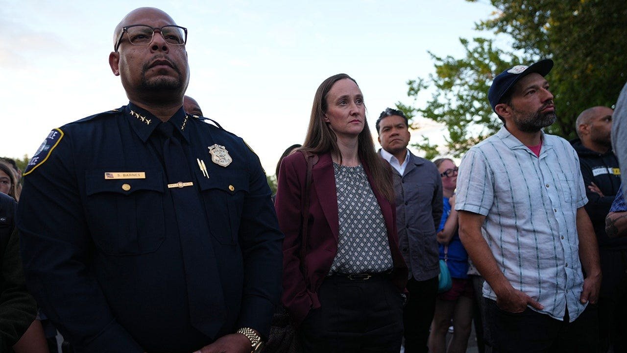 katie-wilson-shon-barnes-seattle-vigil.jpg
