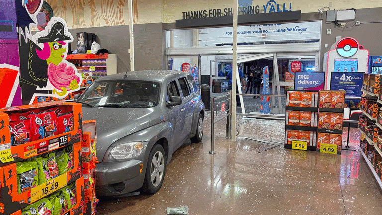 kroger-emergency-bathroom-stop-texas-crash.png