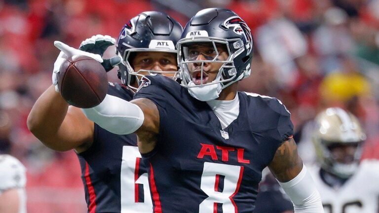 kyle-pitts-reacts-reception-falcons.jpg