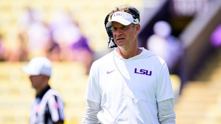 lane-kiffin-lsu-fall-practice.jpg
