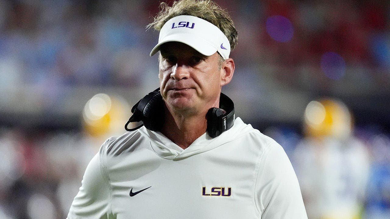 lane-kiffin-lsu-mississippi-football.jpg