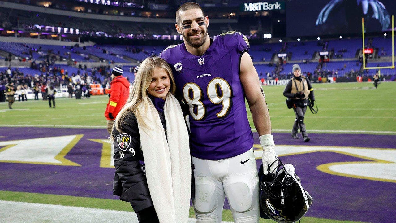 mark-andrews-elena-yates-ravens-steelers.jpg