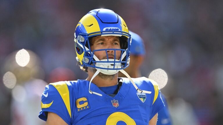 matthew-stafford-rams-nfl-warmup-melbourne.jpg
