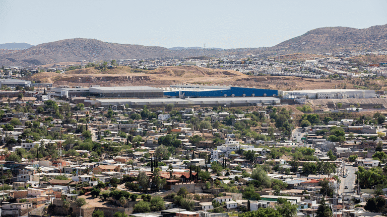 mexican-border-town-travel-security-warning.png
