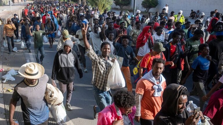 migrants-ceuta-trampolin-beach.jpg
