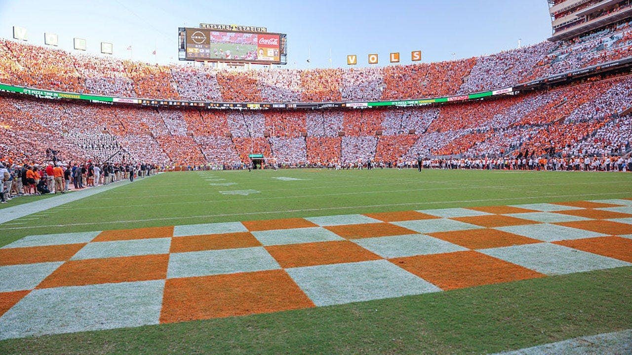 neyland-stadium-tennessee-georgia-game.jpg