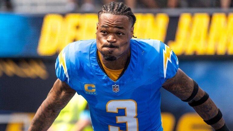 nfl-chargers-derwin-james-092126-1.jpg