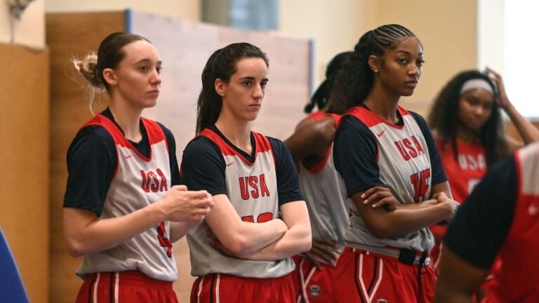 paige-bueckers-caitlin-clark-angel-reese-practice.jpg