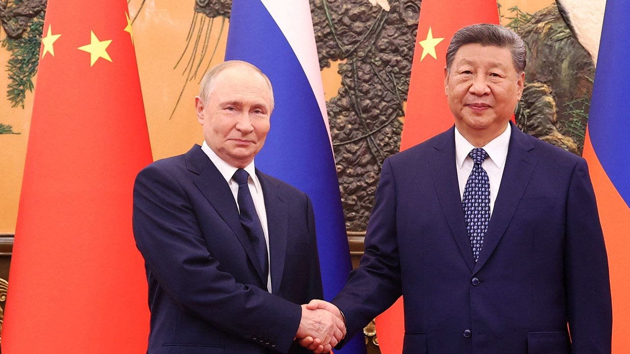 putin-meets-with-xi-2025.jpg