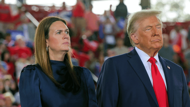sarah-huckabee-sanders-trump.png