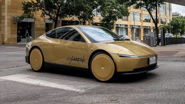 tesla-cybercab-austin-3.jpg
