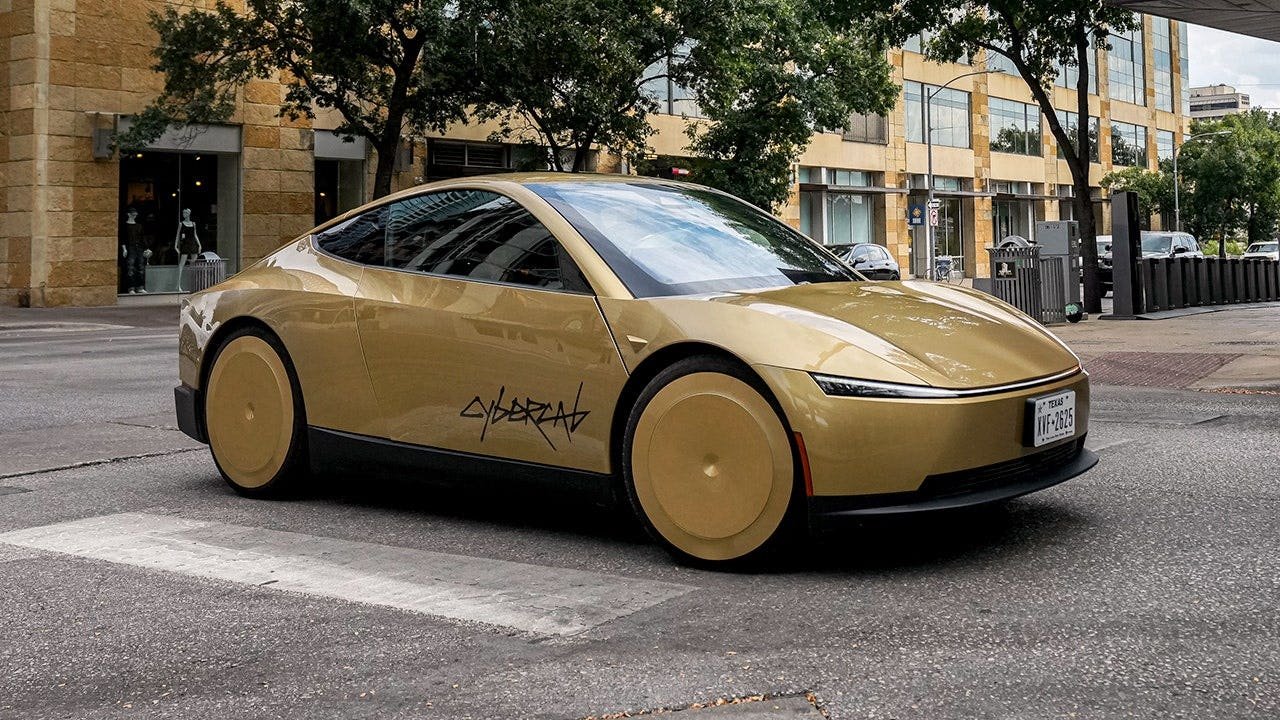 tesla-cybercab-austin-3.jpg