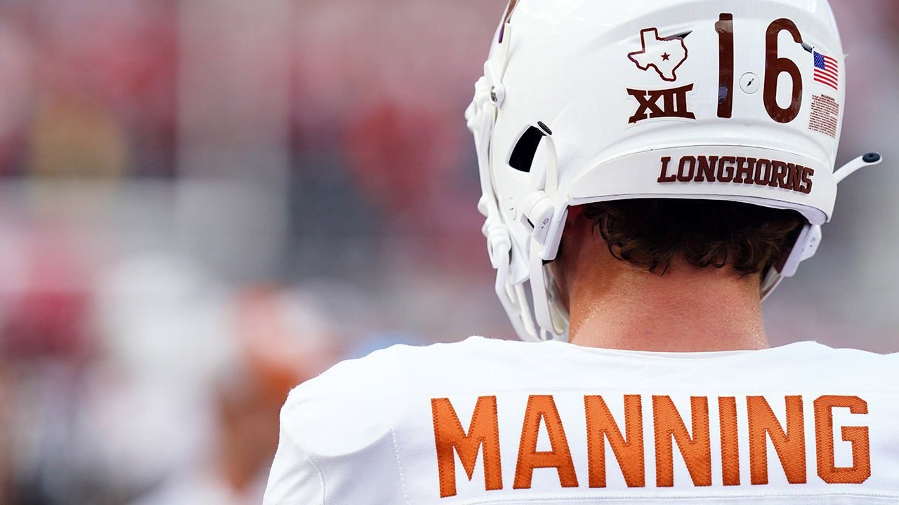 texas-arch-manning-081925-4.jpg