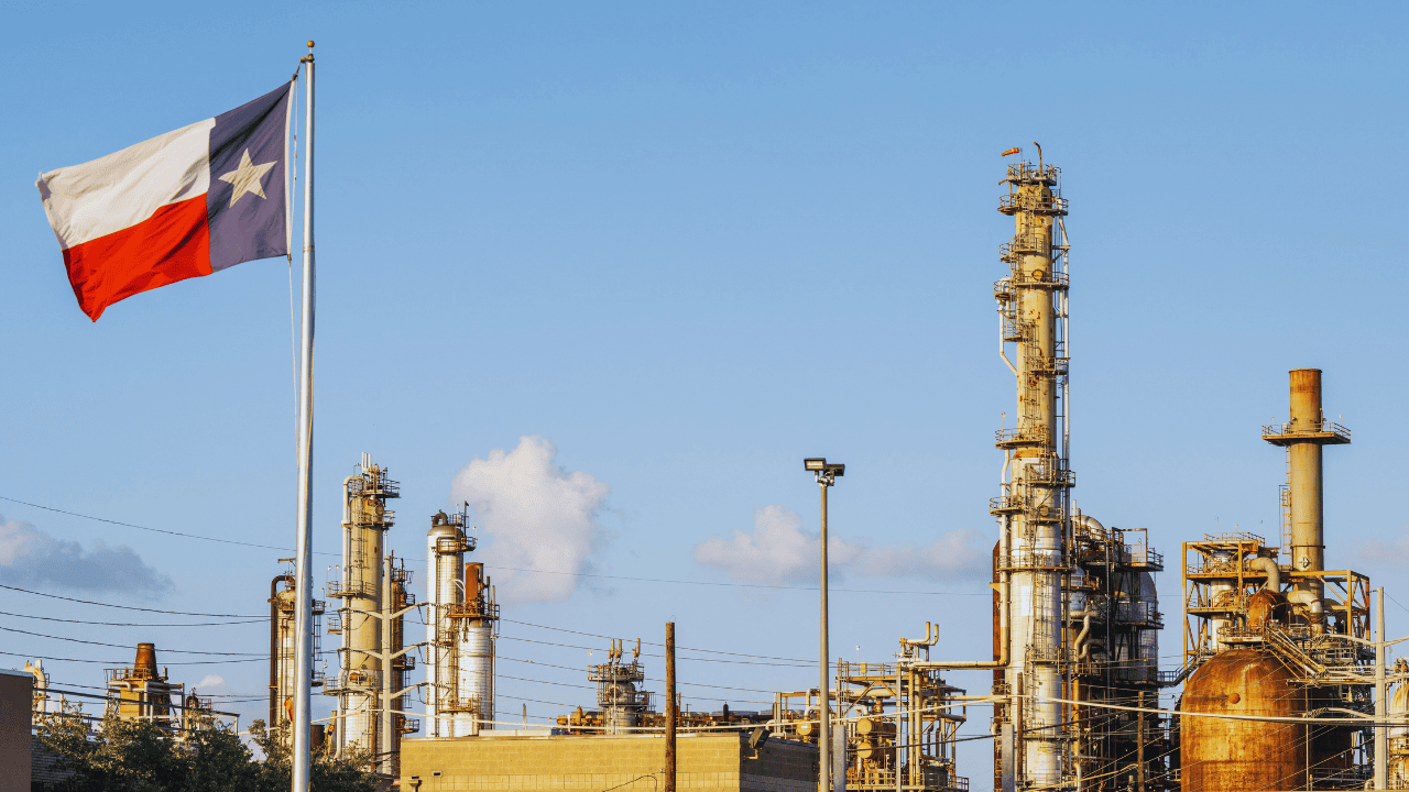 texas-flag-oil-refinery.png