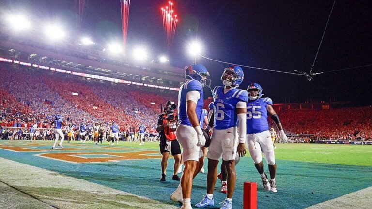 trinidad-chambliss-touchdown-mississippi-rebels_001.jpg